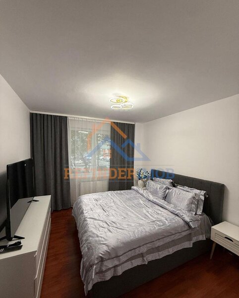 Dumbrava Noua Vanzare apartament 4 camere zona Margeanului