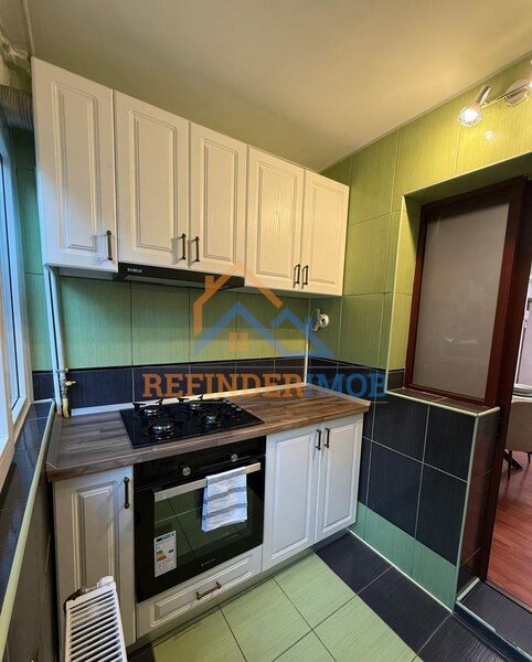 Dumbrava Noua Vanzare apartament 4 camere zona Margeanului